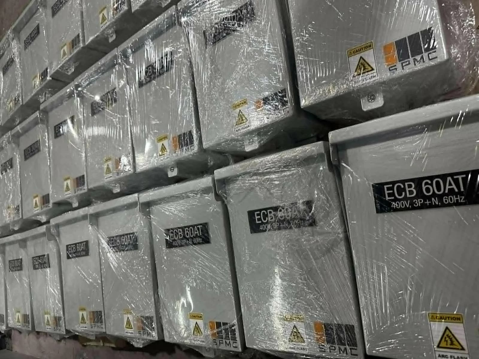 Enclosed Circuit Breaker